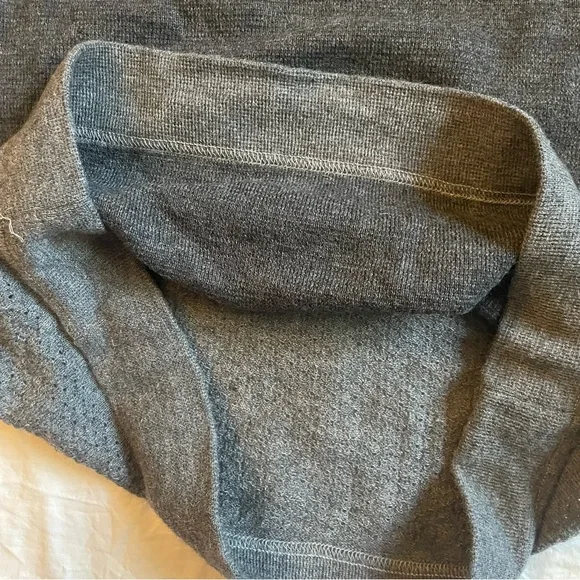 Cotopaxi Crew Neck Wool Gray and Blue Accent Men’s and Women’s Sweater - Picture 12 of 15